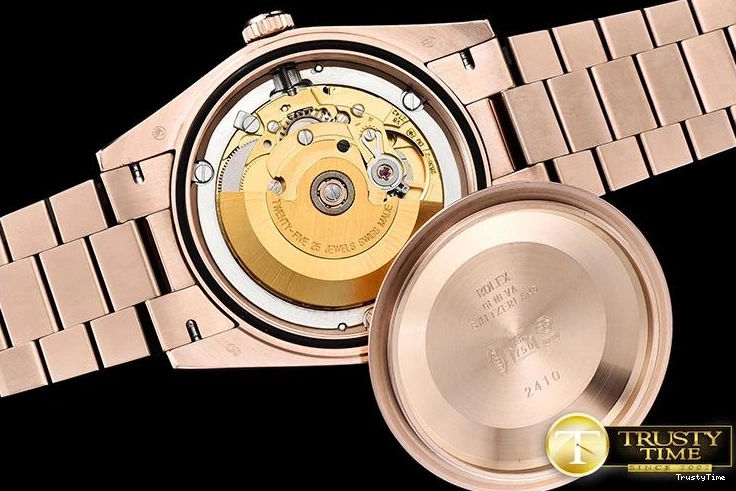 0213 RDD0218A – DayDate 40mm Casual 690